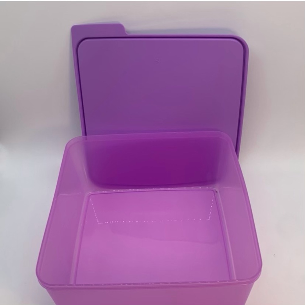 Tupperware Classic Basic Line Container Set of 5 - Picture 3 of 9